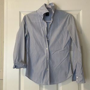 Gap long sleeve button up.